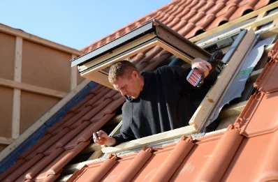 Pose de fenêtres de toit Velux à Baerenthal